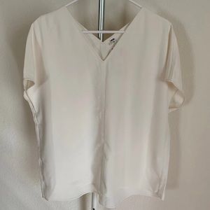 Brand New UNIQLO creamy white V neck Blouse Tops Size L